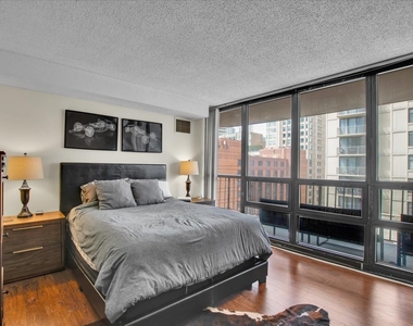 10 E Ontario Street - Photo Thumbnail 7