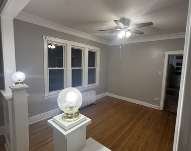 5752 S Whipple Street - Photo Thumbnail 13