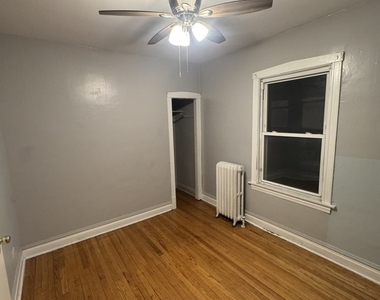 5752 S Whipple Street - Photo Thumbnail 7