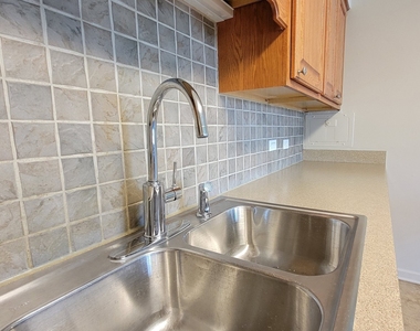 2820 Dundee Road - Photo Thumbnail 8