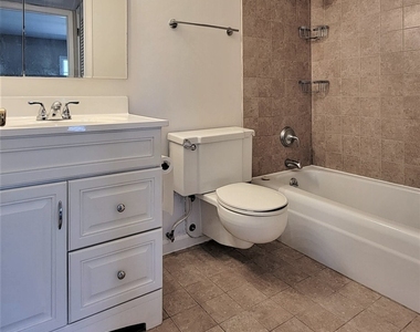 2820 Dundee Road - Photo Thumbnail 1
