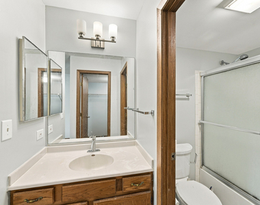 2107 Southwind Circle - Photo Thumbnail 11