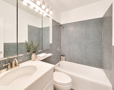 3600 N Lake Shore Drive - Photo Thumbnail 6