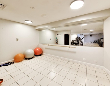 3600 N Lake Shore Drive - Photo Thumbnail 10