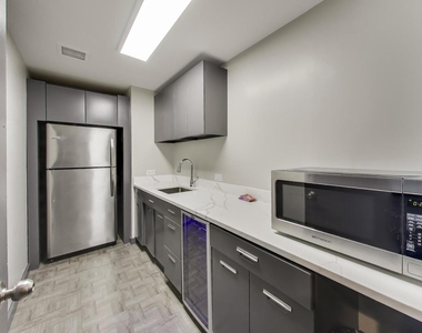3600 N Lake Shore Drive - Photo Thumbnail 12