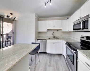 71 E Division Street - Photo Thumbnail 8