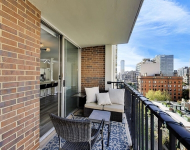71 E Division Street - Photo Thumbnail 20