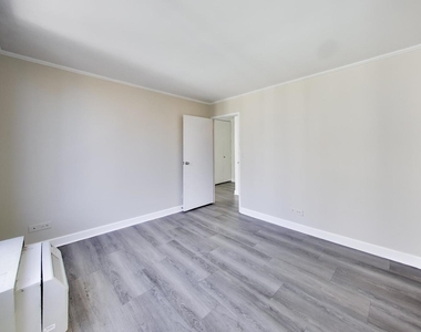 71 E Division Street - Photo Thumbnail 12