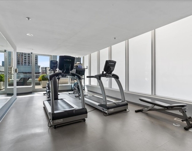550 N Saint Clair Street - Photo Thumbnail 18