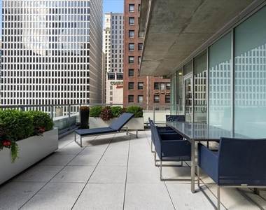 550 N Saint Clair Street - Photo Thumbnail 21