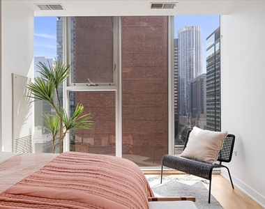 550 N Saint Clair Street - Photo Thumbnail 13