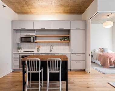 550 N Saint Clair Street - Photo Thumbnail 4