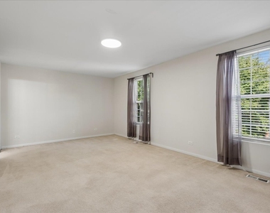 1526 Bristol Lane - Photo Thumbnail 9