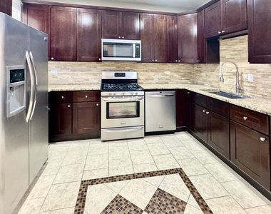 6612 S Ingleside Avenue - Photo Thumbnail 3