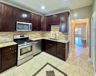 6612 S Ingleside Avenue - Photo Thumbnail 4