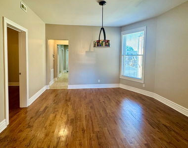 6612 S Ingleside Avenue - Photo Thumbnail 2