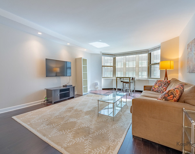 535 N Michigan Avenue - Photo Thumbnail 1