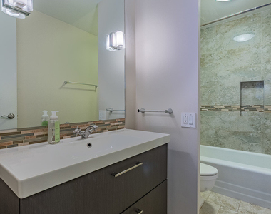 535 N Michigan Avenue - Photo Thumbnail 16