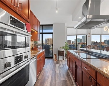 1335 S Prairie Avenue - Photo Thumbnail 4