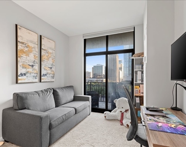 1335 S Prairie Avenue - Photo Thumbnail 15