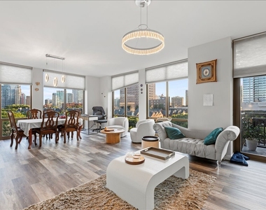 1335 S Prairie Avenue - Photo Thumbnail 7