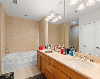 1335 S Prairie Avenue - Photo Thumbnail 14