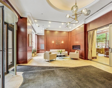 1335 S Prairie Avenue - Photo Thumbnail 1
