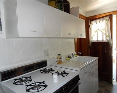 733 S Union Street - Photo Thumbnail 6