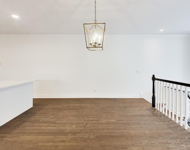 3928 N Greenview Avenue - Photo Thumbnail 5