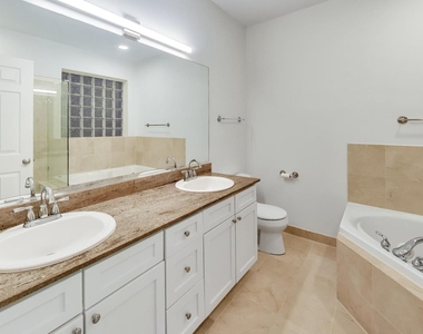 3928 N Greenview Avenue - Photo Thumbnail 14
