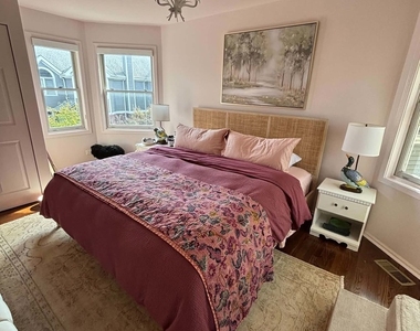 3325 N Racine Avenue - Photo Thumbnail 10