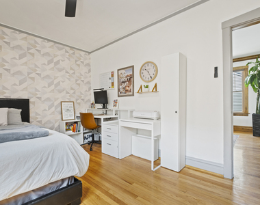 3819 N Sacramento Avenue - Photo Thumbnail 13