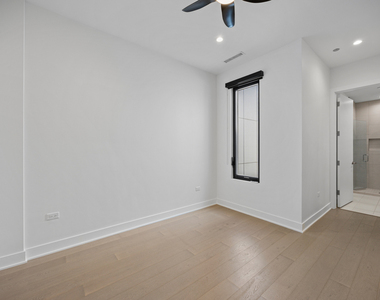 305 S Racine Avenue - Photo Thumbnail 18