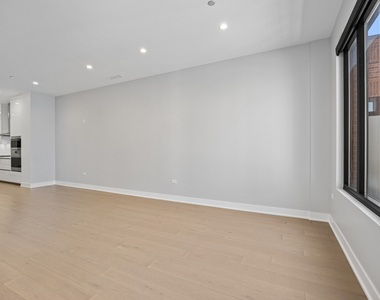 305 S Racine Avenue - Photo Thumbnail 4