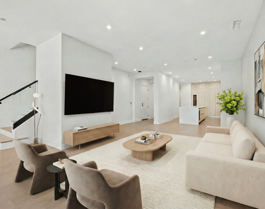 305 S Racine Avenue - Photo Thumbnail 2