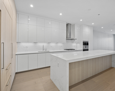 305 S Racine Avenue - Photo Thumbnail 12