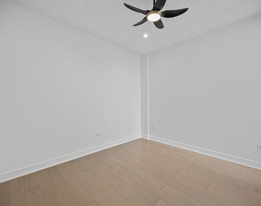 305 S Racine Avenue - Photo Thumbnail 17