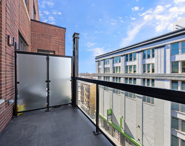 305 S Racine Avenue - Photo Thumbnail 6