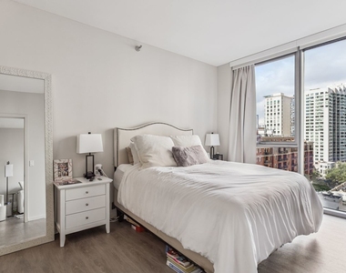 8 E Huron Street - Photo Thumbnail 5
