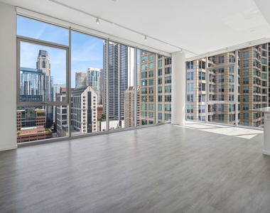 8 E Huron Street - Photo Thumbnail 1