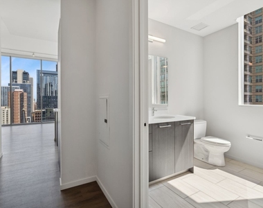 8 E Huron Street - Photo Thumbnail 9