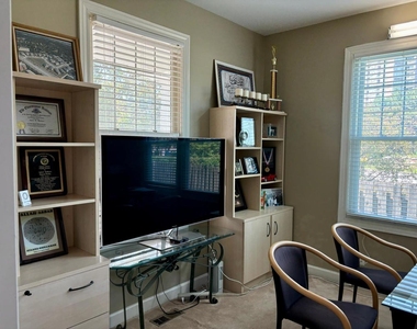 3898 Linneman Street - Photo Thumbnail 12