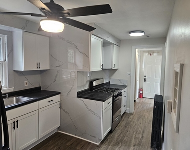517 E Chicago Street - Photo Thumbnail 2