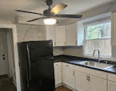 517 E Chicago Street - Photo Thumbnail 1