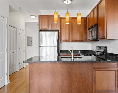 2712 N Kedzie Avenue - Photo Thumbnail 6