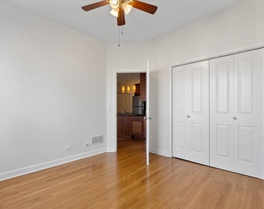 2712 N Kedzie Avenue - Photo Thumbnail 9