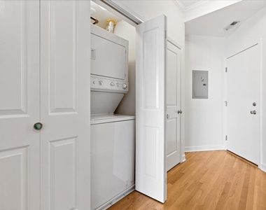 2712 N Kedzie Avenue - Photo Thumbnail 13