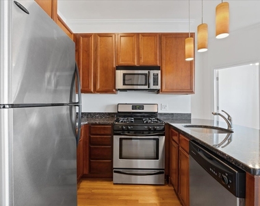 2712 N Kedzie Avenue - Photo Thumbnail 7