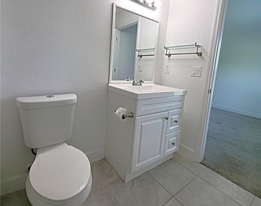 3614 Nw 43rd Street - Photo Thumbnail 12
