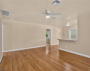 1484 Linhart Avenue - Photo Thumbnail 3